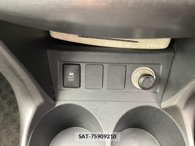 Toyota RAV4 2010-01 8881825-11