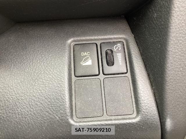 Toyota RAV4 2010-01 8881825-13