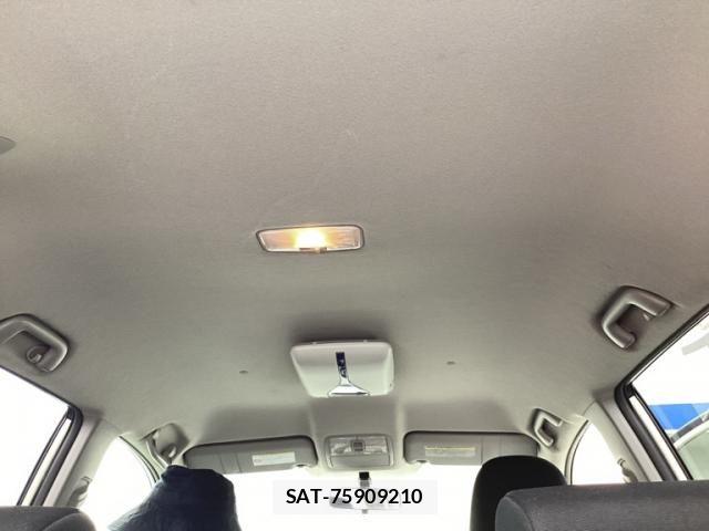 Toyota RAV4 2010-01 8881825-17