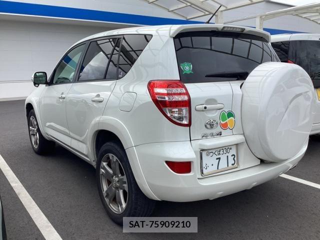 Toyota RAV4 2010-01 8881825-3