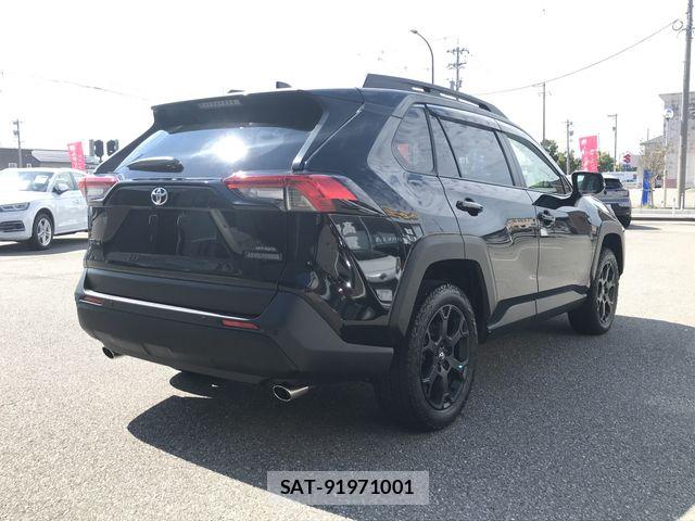 Toyota RAV4 2024-05 8881808-2