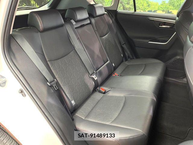 Toyota RAV4 2023-08 8881804-11