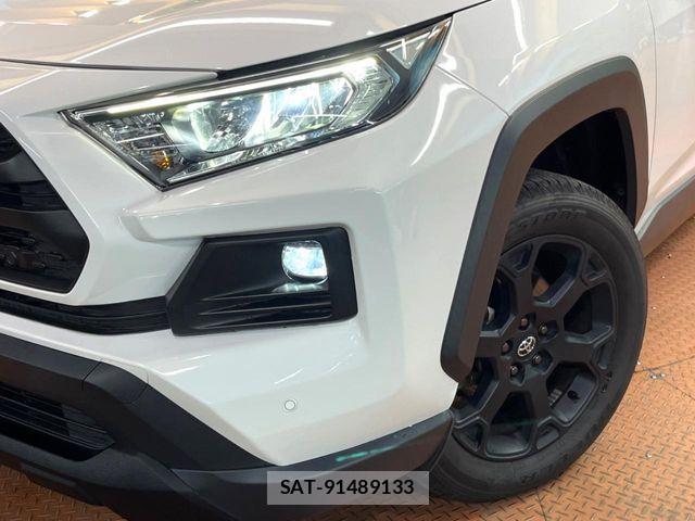 Toyota RAV4 2023-08 8881804-13
