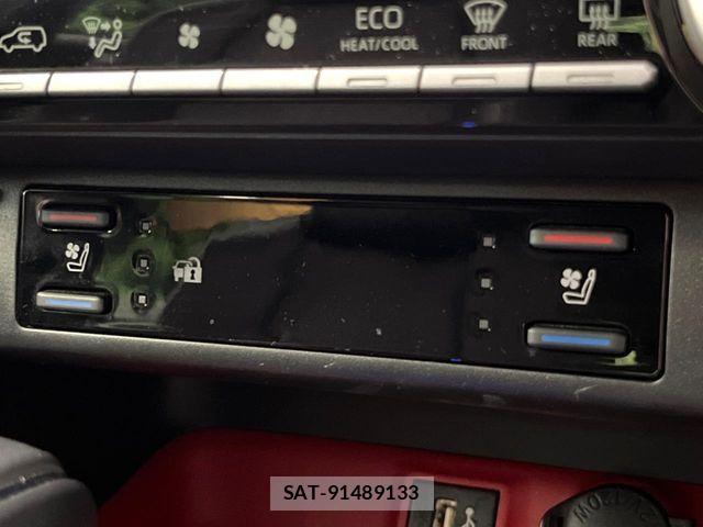 Toyota RAV4 2023-08 8881804-6