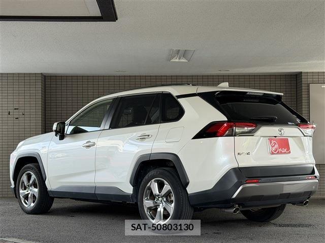 Toyota RAV4 2019-09 8881820-3