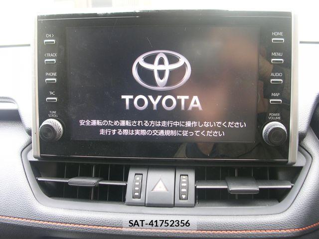 Toyota RAV4 2021-12 8881822-14