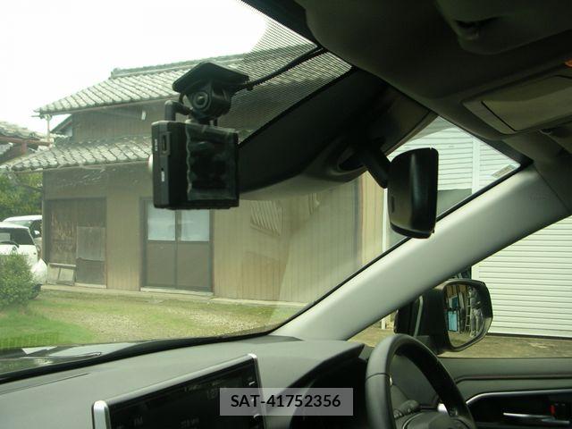 Toyota RAV4 2021-12 8881822-17