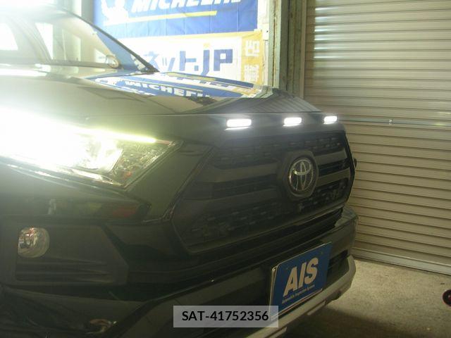Toyota RAV4 2021-12 8881822-18