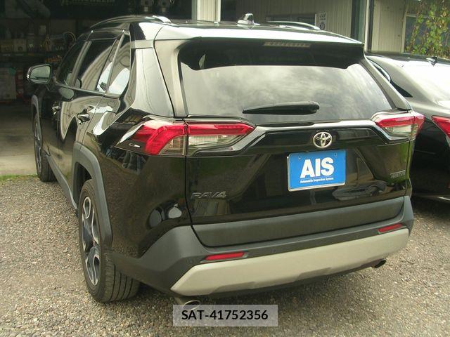 Toyota RAV4 2021-12 8881822-2