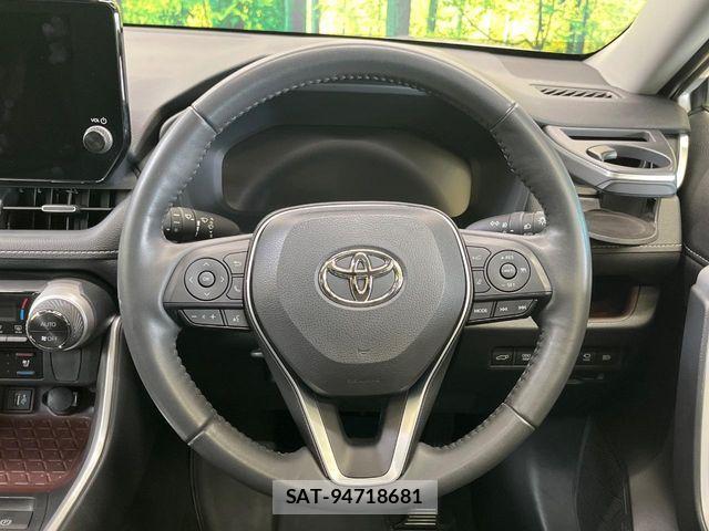Toyota RAV4 2023-12 8881809-5