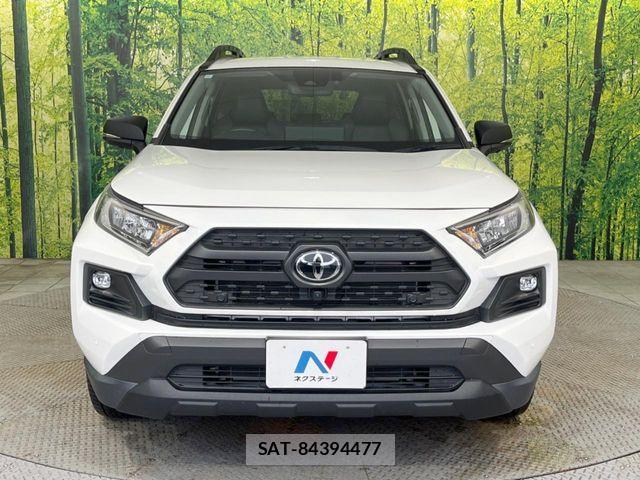 Toyota RAV4 2023-10 8881810-13