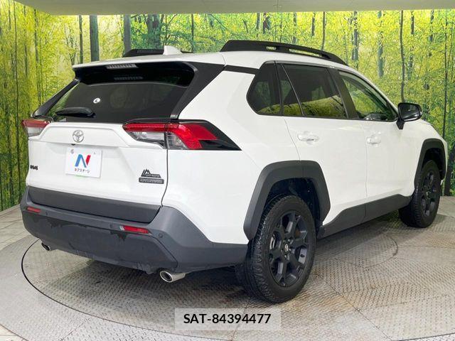 Toyota RAV4 2023-10 8881810-16