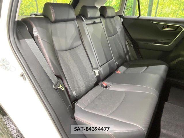 Toyota RAV4 2023-10 8881810-8