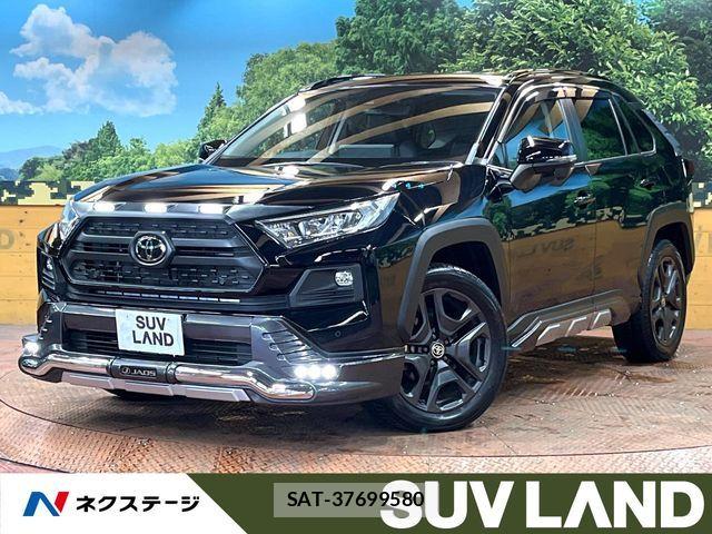 Toyota RAV4 2023-08 8881802-0