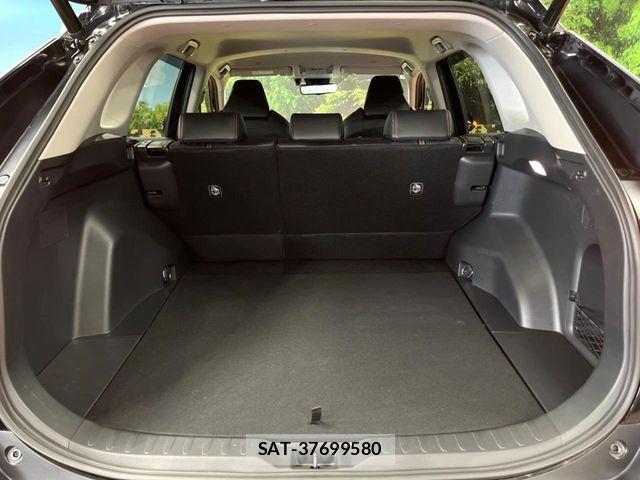Toyota RAV4 2023-08 8881802-10