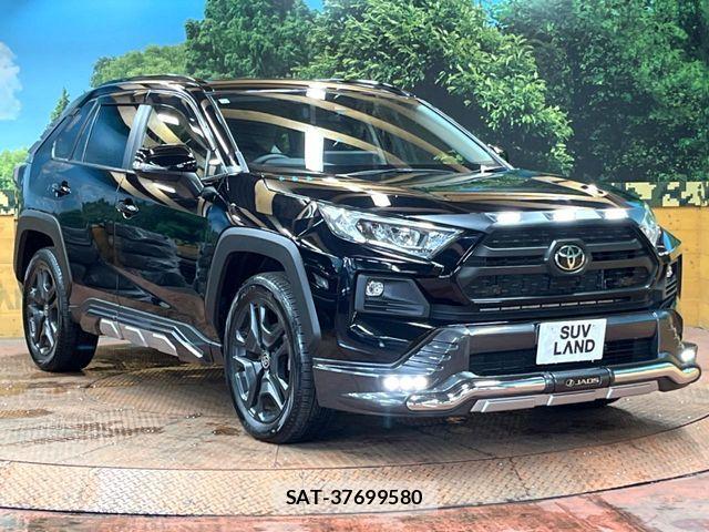 Toyota RAV4 2023-08 8881802-15