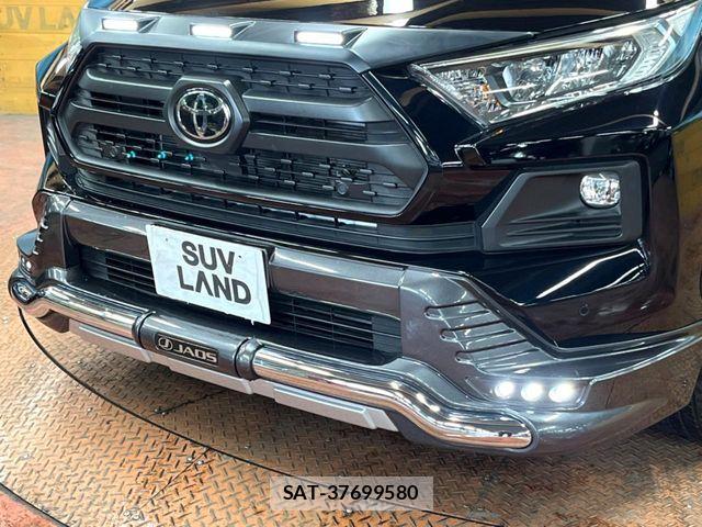 Toyota RAV4 2023-08 8881802-2