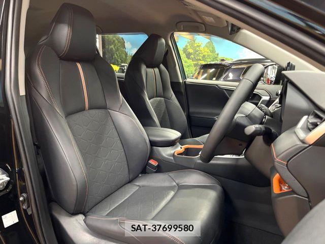 Toyota RAV4 2023-08 8881802-8