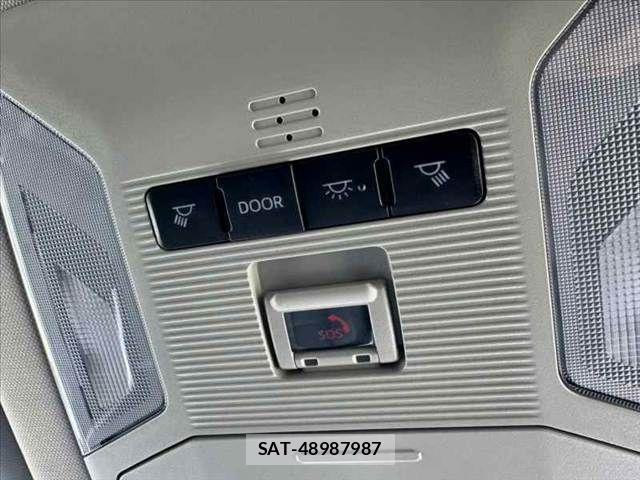Toyota RAV4 2023-10 8881814-26