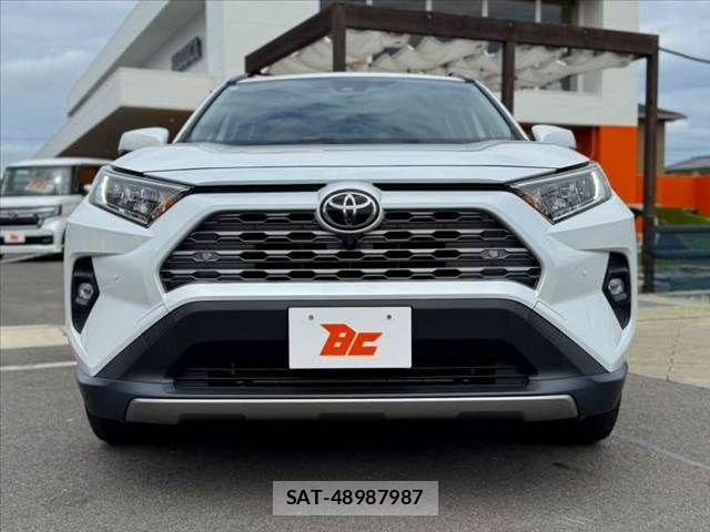 Toyota RAV4 2023-10 8881814-8