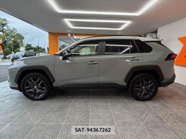 Toyota RAV4 2024-10 8881812-10