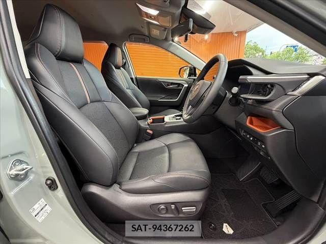 Toyota RAV4 2024-10 8881812-15