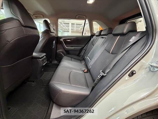 Toyota RAV4 2024-10 8881812-17