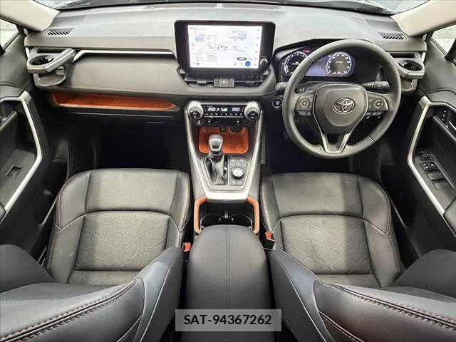 Toyota RAV4 2024-10 8881812-1
