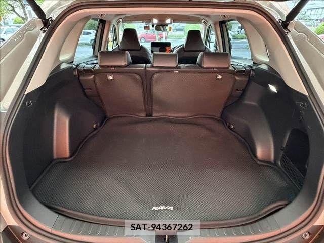 Toyota RAV4 2024-10 8881812-19