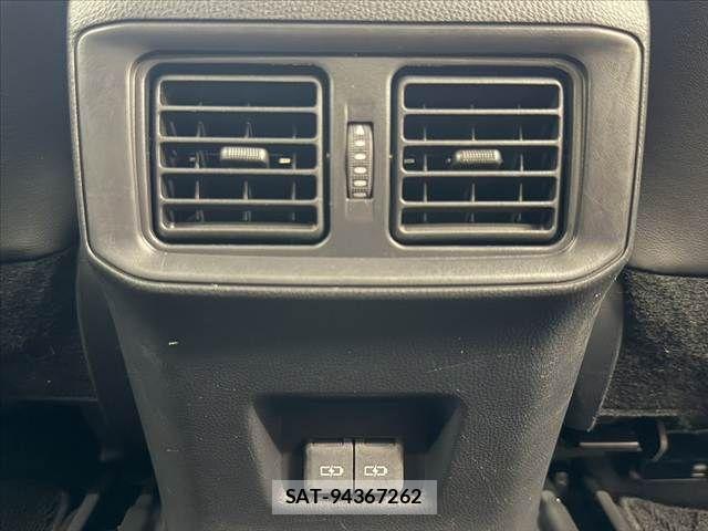 Toyota RAV4 2024-10 8881812-21