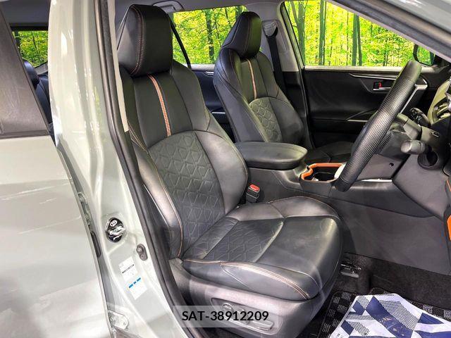Toyota RAV4 2020-08 8881816-9