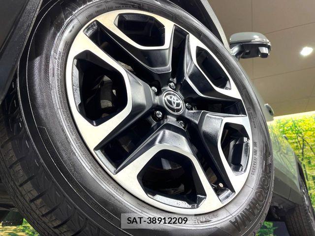 Toyota RAV4 2020-08 8881816-13