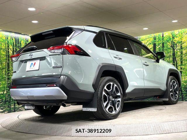 Toyota RAV4 2020-08 8881816-17
