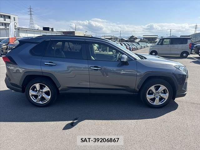 Toyota RAV4 2019-09 8884246-11