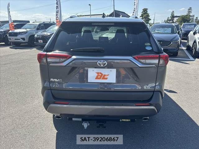 Toyota RAV4 2019-09 8884246-13