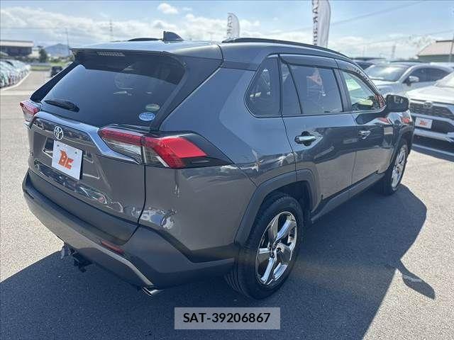 Toyota RAV4 2019-09 8884246-14