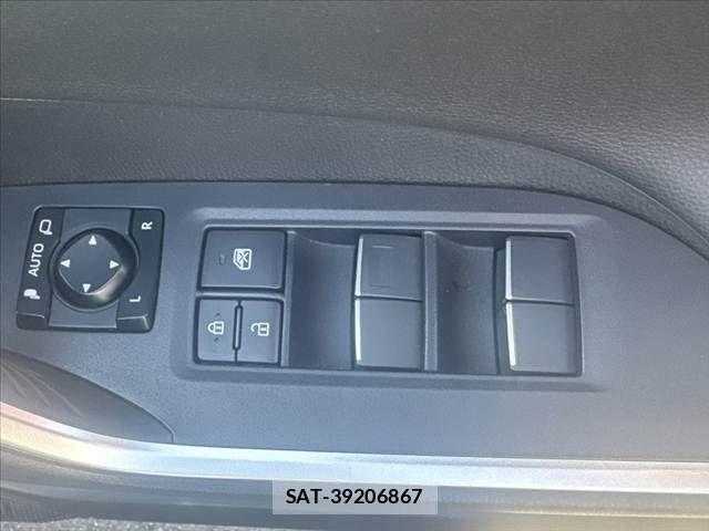 Toyota RAV4 2019-09 8884246-29