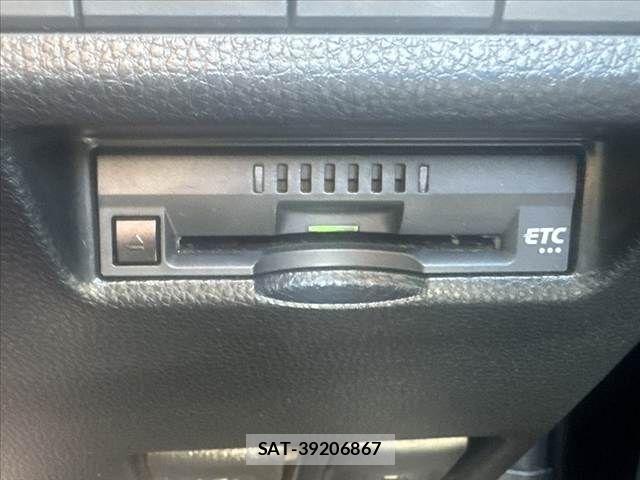 Toyota RAV4 2019-09 8884246-5