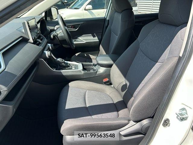 Toyota RAV4 2020-10 8884249-15