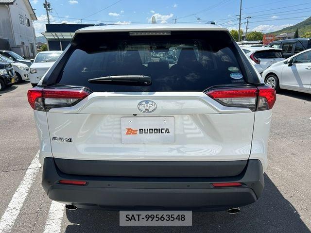 Toyota RAV4 2020-10 8884249-7