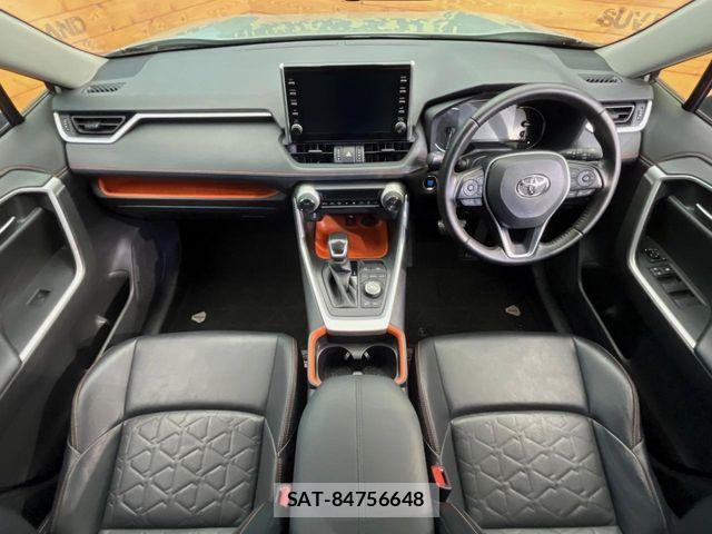 Toyota RAV4 2020-10 8884245-1