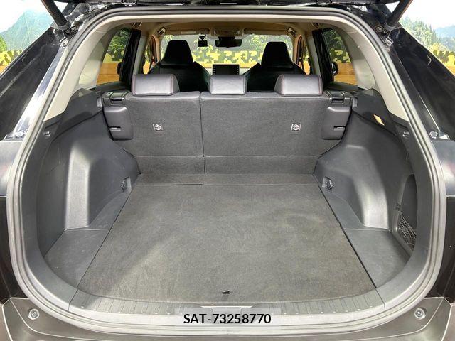 Toyota RAV4 2021-05 8884243-9