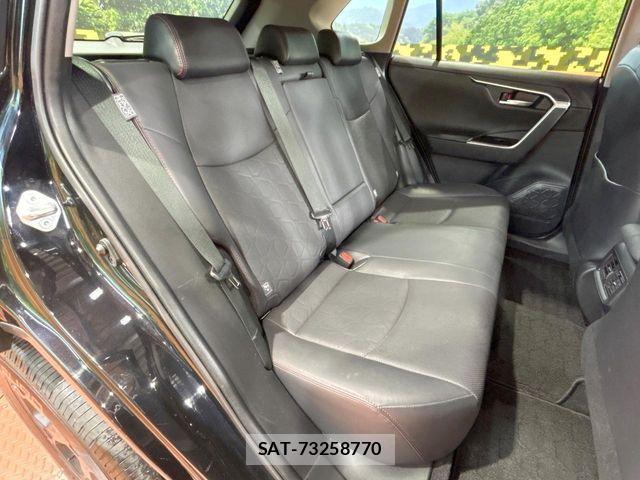Toyota RAV4 2021-05 8884243-8