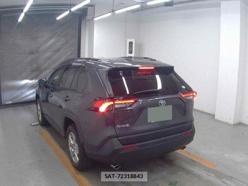Toyota RAV4 2020-11 7396454-2
