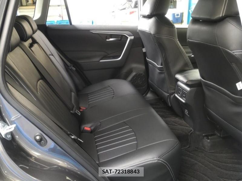 Toyota RAV4 2020-11 7396454-5