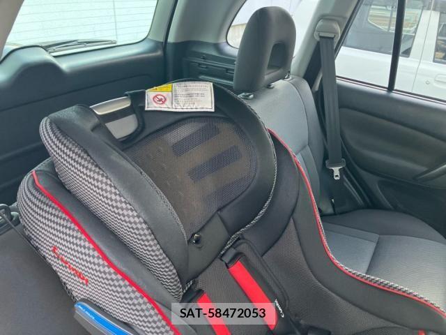 Toyota RAV4 2005-01 8037900-13