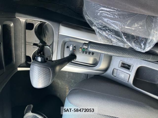 Toyota RAV4 2005-01 8037900-22