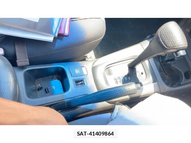 Toyota RAV4 2004-12 8563384-24