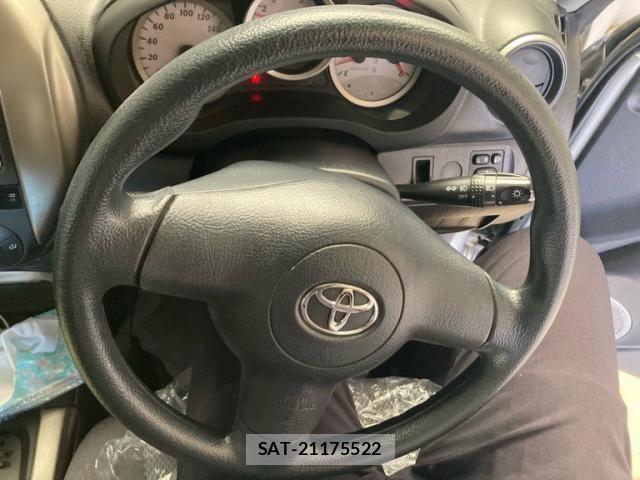 Toyota RAV4 2004-04 8661253-14