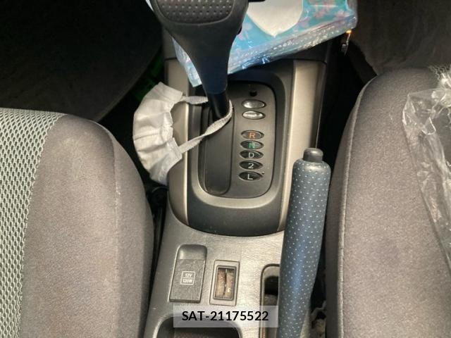 Toyota RAV4 2004-04 8661253-19